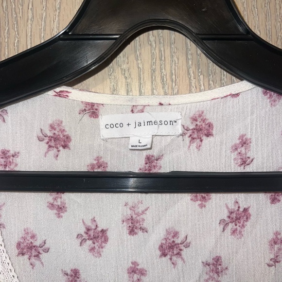 Floral Blouse - Picture 2 of 3